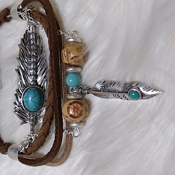 New Icon Adjustable Feather Bracelet - Picture 2 of 2